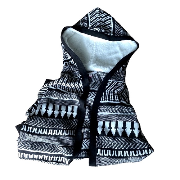 Cardigan Sweater With Faux Sherpa Hood - Picture 8 of 10